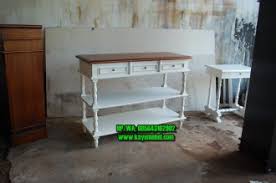 Ruang tamu bisa disulap tampil lebih indah dan minimalis secara mudah dan singkat dengan mengganti furnitur meja yang tepat! Meja Hias Di Ruang Tamu Meja Hias Untuk Ruang Tamu