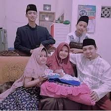 Acara shalawat dengan syubbanul muslimin. Biodata Keluarga Gus Azmi Masnurul