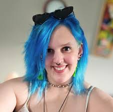 Recommendation for good geometric shaped tattoo artists (happy to travel)  Picture below is similar to what is wanted. Thanks