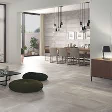 Vous Souhaitez Obtenir Un Look Contemporain Pour Votre Interieur Rien De Mieux Que Le Carrelage Elit Carrelage Salon Carrelage Interieur Maison Contemporaine