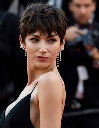 Coupe Courte A La Garconne Quand Les Stars Nous Inspirent Coupe De Cheveux Courte Coupe Cheveux Tres Court Idees Cheveux Courts