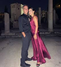 Αποκάλυψε το φύλο των δίδυμων παιδιών που περιμένει διαβάστε επίσης. Ofu6qq0ehqnzm