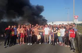 Check spelling or type a new query. Retour Sur La Greve A L Usine Capitaine Houat De Boulogne Sur Mer