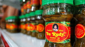 Cara membuat sambal bawang bu rudy : Sejarah Dibalik Kesuksesan Sambal Bu Rudy Yang Fenomenal