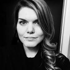 Sarah Condie's Instagram, Twitter & Facebook