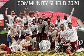 The Community Shield Trophy Winner Is Arsenal Community Shield Fa Community Shield Arsenal