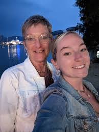 Donna Pogue's Instagram, Twitter & Facebook