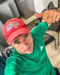 Jestem niewdzięcznikiem. To jest szerszy temat wyłaniający się z mojej  książki. Ileż razy usłyszałem, że jestem niewdzięczny. Często czułem  poczucie winy z tego powodu. Podczas wyzwania ułożyłem to sobie i dzisiaj  wiem,