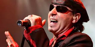 Klaus meine was born on may 25, 1948 in hannover, germany. Zeitsprung Am 25 5 1948 Rockt Klaus Meine Von Den Scorpions Los Udiscover Germany