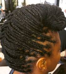 Continue weaving back and forth until you're satisfied with the amount you have woven. 20 Cosy Hairstyles With Yarn Braids