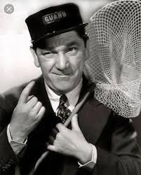 Vernon Dent and Shemp Howard were very close friends, Vernon Dent had to  retire from acting in the early 1950's due to contracting diabetes, which  left him blind, when Shemp Howard died