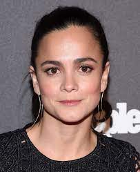 She is known for her role as angelica in the 2002 film city of god, and for alice is the daughter of ana maria braga and nico moraes. Alice Braga Microsoft Store