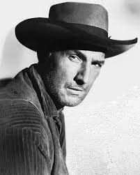 Luke Plummer's Instagram, Twitter & Facebook