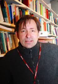 Sustainability) er et begrep som brukes for å karakterisere økonomiske, sosiale, institusjonelle og miljømessige sider ved menneskelige samfunn. Oluf Langhelle Crop