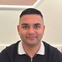 Steven Vig's Instagram, Twitter & Facebook