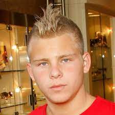 More insurance for your hair. Trends In Men S Hair From 2000 To 2009 Mens Haircuts Short Haircuts For Men Long Hair Styles Men