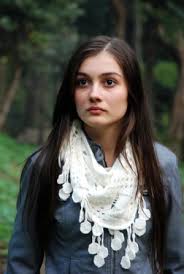 Ender, yıldız'ı kocası halit argun'dan (talat bulut) kurtulmak için kullanmaya. Yasak Elma Nin Zeynep Inin Eski Halini Gorenler Taniyamiyor Foto Galerisi