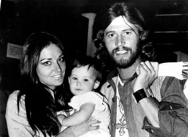 A timeline of Barry Gibb and Linda Gray's beautiful 53-year relationship - Smooth