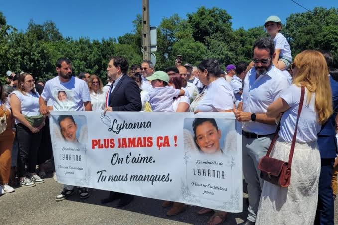 Mort de Lyhanna : Gérald Darmanin annonce donner aux procureurs jusqu'au 14 juillet "pour reprendre l'intégralité des plaintes qui touchent les enfants"
