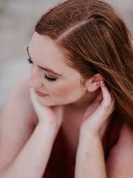 Vintage Vibes: Retro 70's Gas Station Captured in Time