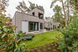 Chalet in brand gestoken om aangever te bedreigen. Center Parcs Tekent Contract Van 15 Jaar Met Lrm Made In
