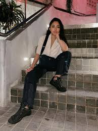 Rachel vennya mengaku meneteskan air mata lantaran menyadari membludaknya uluran tangan kompas.com/dian reinis kumampung youtubers yang juga selebgram rachel vennya saat. 6 Pengakuan Rachel Vennya Dari Isu Dipaksa Suami Pakai Hijab Hingga Ingatkan Anak Soal Dunia Kejam Showbiz Liputan6 Com