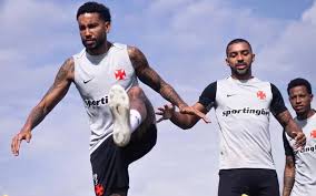Vasco chama atenção pela evolução física após pausa para a Copa do Mundo
