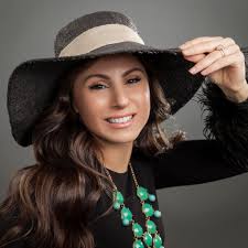 what happened to incredible feets in plainview?