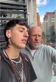 Esperando en La Casa de los Famosos Colombia