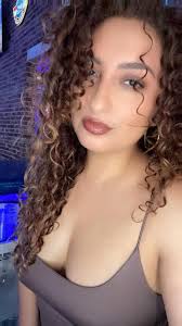 Astrid is bartering today for Happy Hour free pool til 8pm 🍻