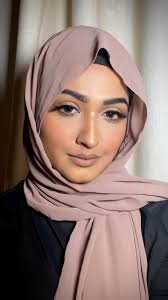 No trends have dead line.. Latina Makeup 🙈✨ , #trendingreels #reels  #reelsinstagram #makeup #latinamakeup #explorepage