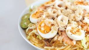 Watch How To Make Pancit Malabon Pancit Malabon Recipe Pancit Recipe Pancit Bihon Recipe