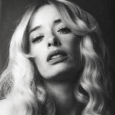 QUEM É A CANTORA MARISA LIZ QUE VAI NO PRÓXIMO DIA 18 DE JANEIRO ATUAR EM  PAREDES DE COURA?