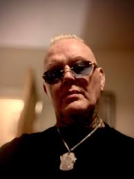 6 distracting pictures that made me forget what I was looking for earlier.  Let me see how many of these pictures end up in other groups later today  🤣🤣🤣🤣🤣..... (I see you.