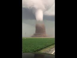 Maybe you would like to learn more about one of these? Foto Video TornadÄ UriasÄ La Drajna Autocar Cu 40 De Oameni La Bord RÄsturnat De Vijelie Acoperisuri Spulberate Plan Rosu De IntervenÅ£ie