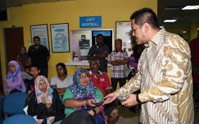 Klinik berhenti merokok (hospital) yang dikendalikan oleh pegawai pendidikan kesihatan. Exco Edar Kurma Sambil Santuni Pesakit Di Hospital Dan Klinik Kesihatan Awam Buletin Mutiara