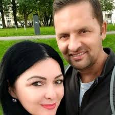 Mari Ali (@marimarius09)