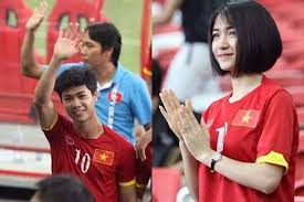 Fc hòa minzy khánh hòa. Hoa Minzy Khoc Cáº¡n NÆ°á»›c Máº¯t Khi Bá»‹ Máº¹ Cong PhÆ°á»£ng Gá»i Ä'iá»‡n Xin Buong Tha Con Trai Viá»‡t Nam Má»›i