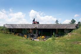 Living in an Underground House – Mother ...