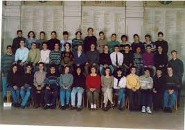Le seuil de l'atelier donzé cadrans, émailleur d'art au locle, adresse de référence des plus grandes marques de prestige. Photo De Classe Hx6 De 1993 Lycee Louis Le Grand Copains D Avant