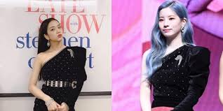 지효), is a south korean singer and dancer, and is the leader and main vocalist of twice. Theqoo Jisoo De Blackpink Y Dahyun De Twice Vistiendo La Misma Ropa Ketizenstars