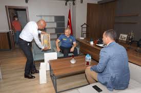 Bir buçuk yıl önce göreve başlayan hakan çalışkan makamında ölü bulunduğu bildirildi. Volkan Yilmaz Silivri Ilce Emniyet Muduru Cemil Erim I Facebook