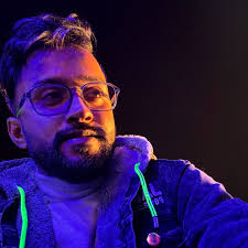 Booking Open For Reels and Photo Shoot . Contact me