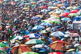 Actress lisa banes, who appeared in numerous television series and films like gone girl, died monday after suffering injuries sustained from being hit by a scooter in new york city Sands Of Popular Chinese Seaside Resort Are Swamped By Tens Of Thousands Of Tourists Daily Mail Online