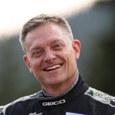 Janelle Frey (@janellefrey93)