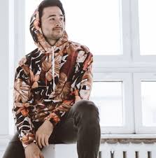 Mais voici nos conseils pour créer rapidement un tee shirt en fonction de l'occasion. Sweat A Capuche Personnalise Creez Le Votre Printful