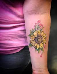 Celebrate The Beauty Of Nature With These Inspirational Sunflower Tattoos Kickass Things Sunflower Tattoos Tattoos Colorful Sunflower Tattoo