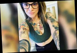 We did not find results for: Eminem Fan In Scotland Sets Guinness Record For Most Tattooed Portraits Of Same Musician Showcelnews Com