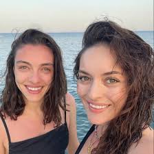 Henüz 18'ini bitirmeden kartal tibet'in yönettiği karate can. Merve Dizdar And Ezgi Mola Can T Stay Apart