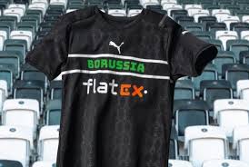 M'gladbach, including arrivals, departures and loans. Bl Arger Uber Neue Trikots Fan Wut Auch In Gladbach Reviersport